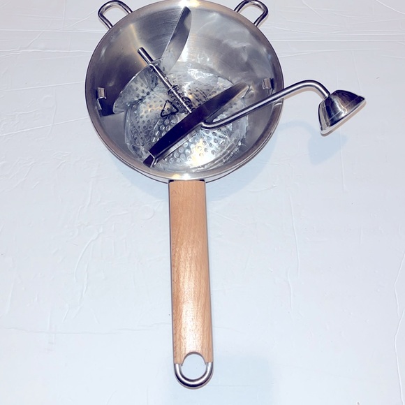 Stainless Steel Baby Food Puree Large Food Mill - Picture 2 of 4